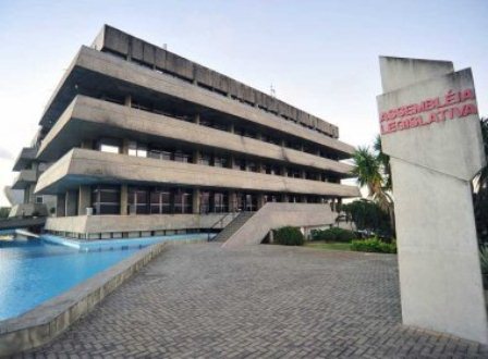 AL-BA aumenta despesas em R$ 2 milhões por ano com cargos políticos