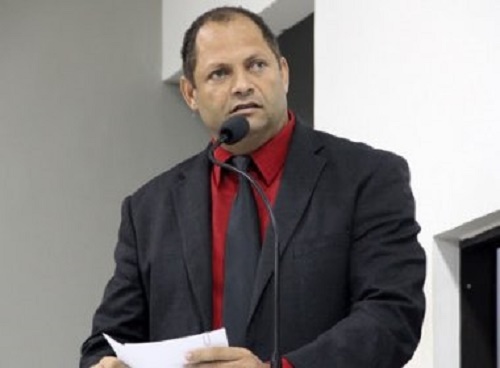 Teixeira: Vereador quer reduzir número de colegas e cortar em 50% salários da Câmara